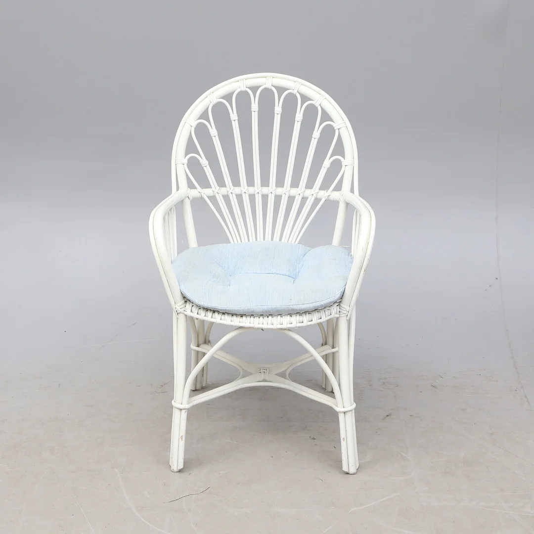 KORGSTOL. — Armchairs & Chairs — Kalmar Auktionsverk