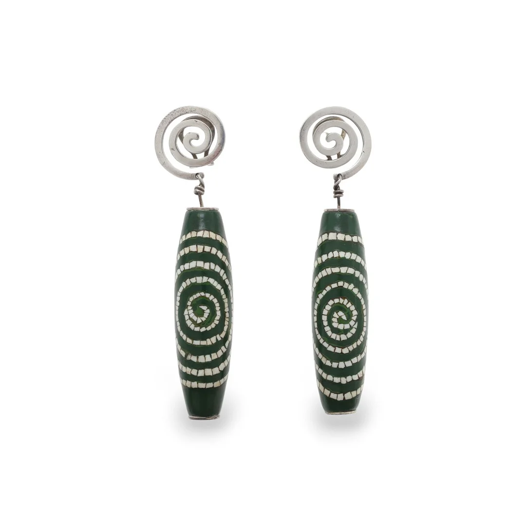 LUISA LARENA. "Urushi" lacquer long earrings, circa 1985-1995. — Earrings — Balclis