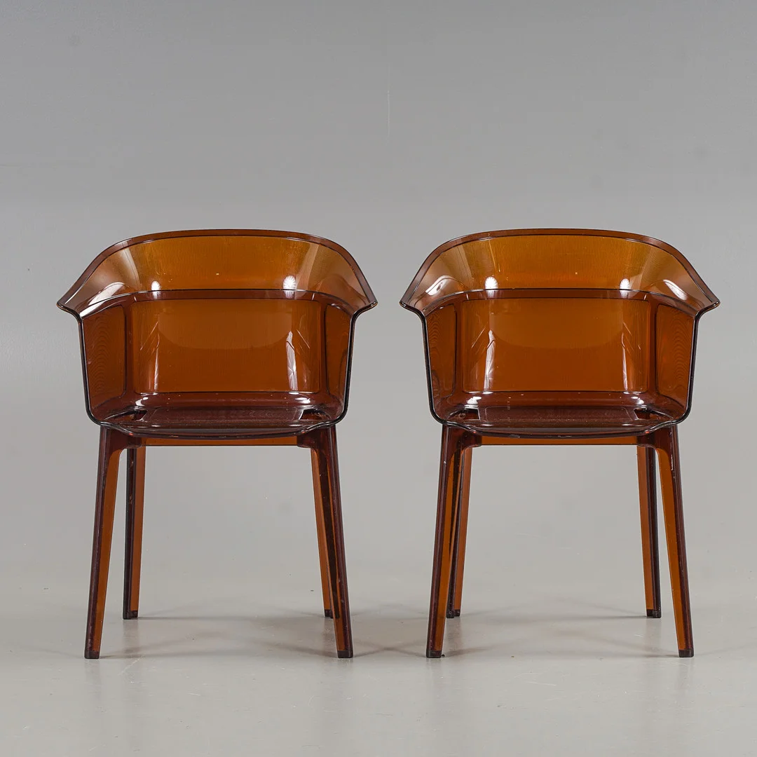 RONAN & ERWAN BOUROULLEC. Karmstolar 1 par "Papyrus" Bärnstensfärgad transparent plast, 2000-tal. — Armchairs & Chairs — Karlstad Hammarö Auktionsverk