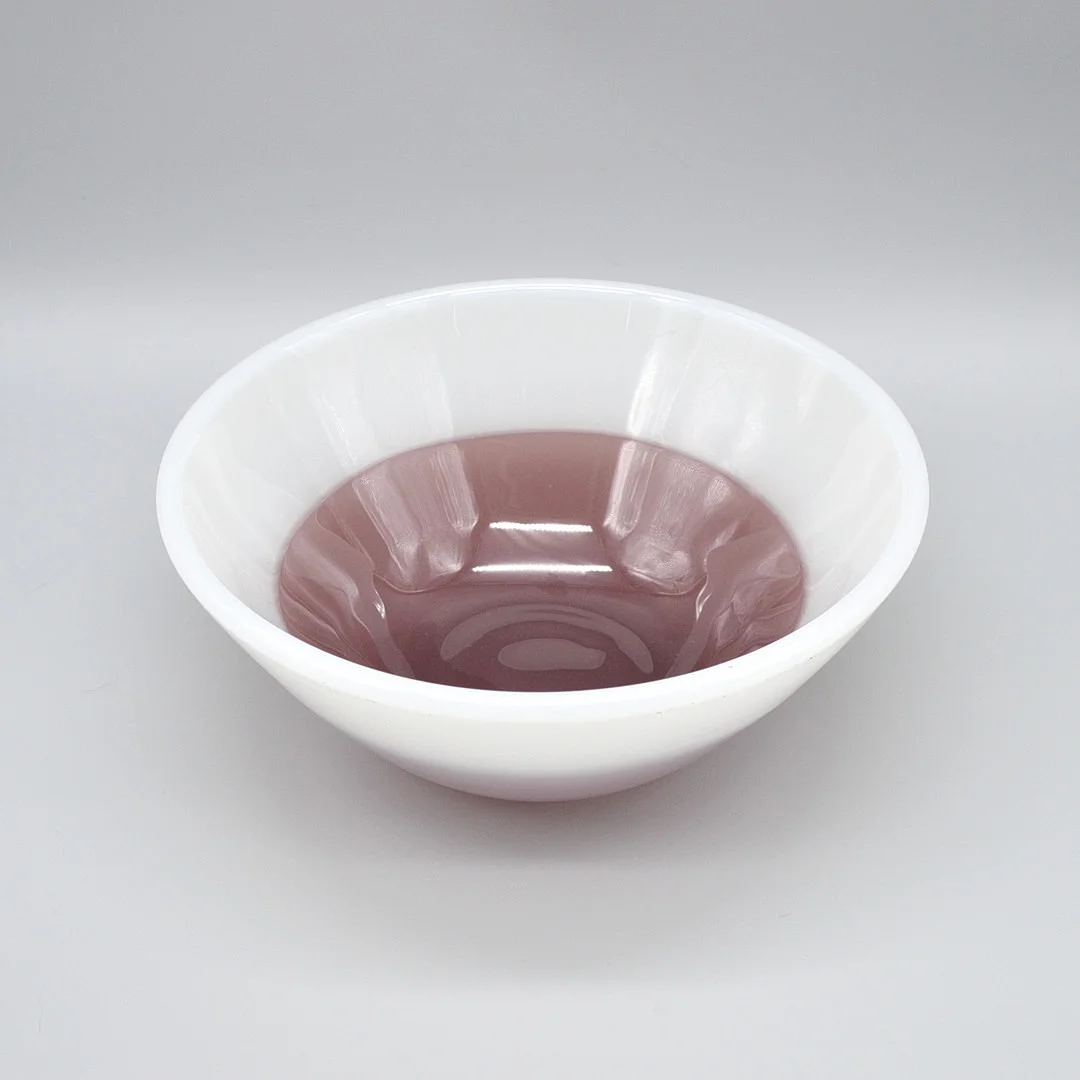 ARCHIMEDE SEGUSO. MURANO DESIGNERSCHÜSSEL, STUDIOGLAS, OPALINO, INCALMO, UM 1950, CA. 22,5CM DURCHMESSER. — Art glass — Kunst- und Auktionshaus Kleinhenz