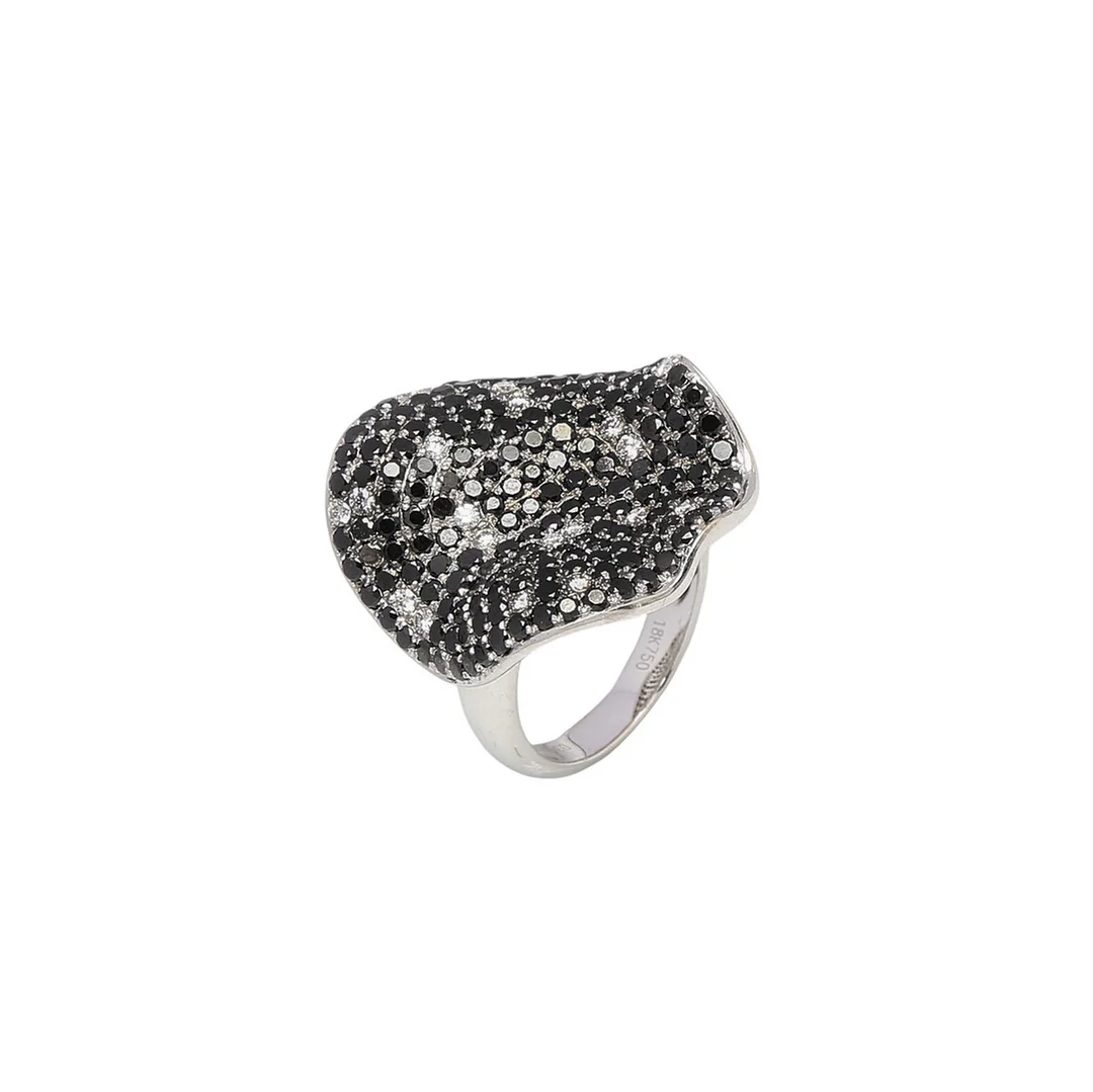 Two-tone diamonds ring. — Rings — Balclis