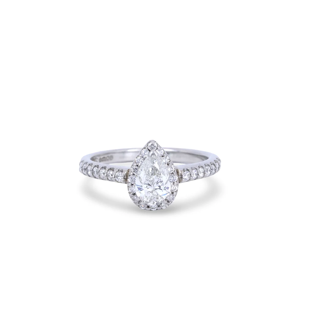 PLATINUM DIAMOND SOLTAIRE RING. — Rings — Chalkwell Auctions