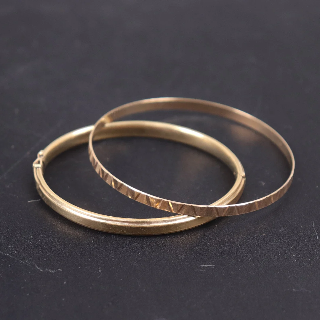 ARMBAND, stela, 8k guld, total vikt 16,77 gram. — Bracelets — Markus Auktioner
