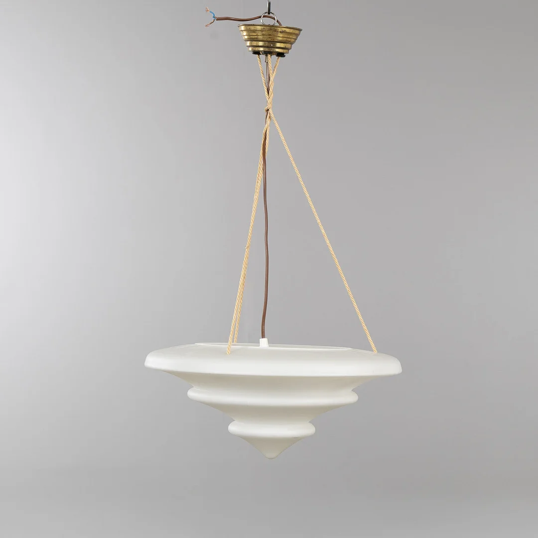 TAKLAMPA, kupa i vitt opalglas, 1900-tal. — Ceiling lights — Stockholms Auktionsverk Helsingborg