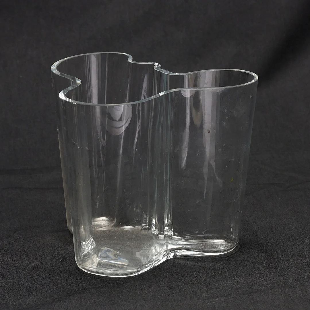 ALVAR AALTO. Vas, glas, "Savoy", Iittala, Finland. — Art glass — Gomér & Andersson Jönköping