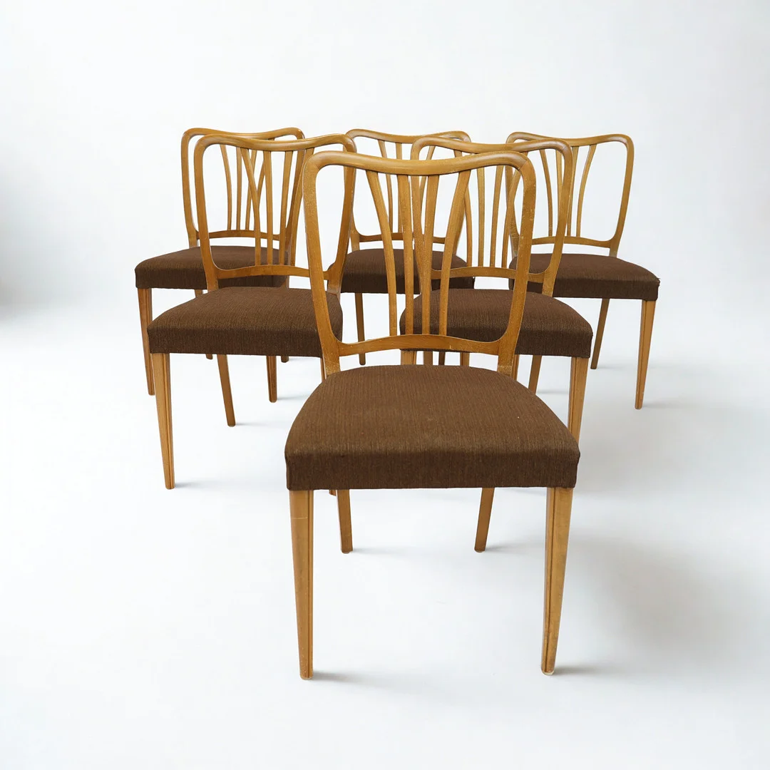 STOLAR 6st, Swedish modern, betsad bok, lätt svängda ryggar, textila dynor. Omärkta. — Armchairs & Chairs — Falun Auktionsbyrå