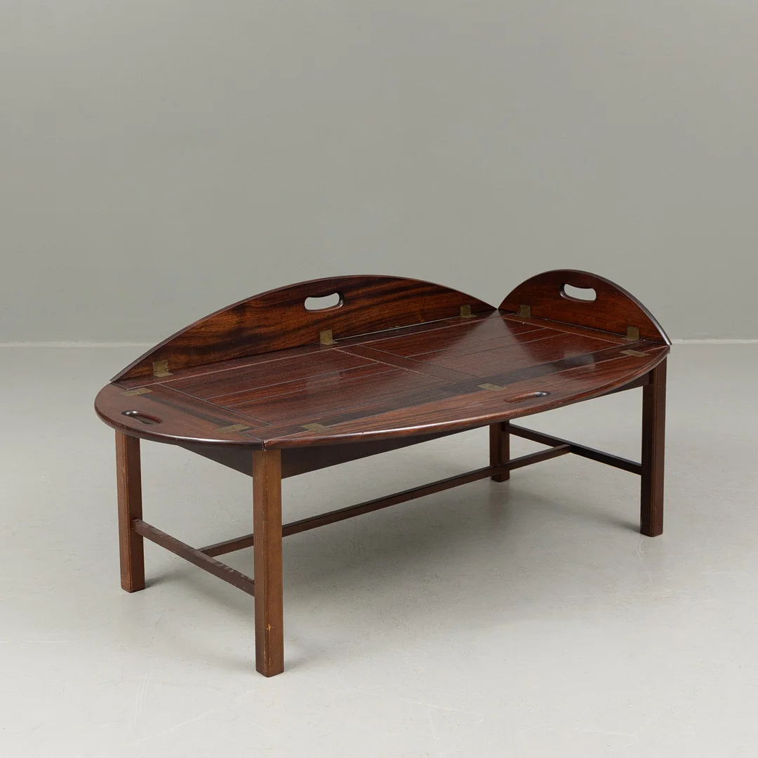 BRICKBORD, s.k. Butler´s tray, mahogny, engelsk stil, 1900-tal. — Tables — Garpenhus Auktioner
