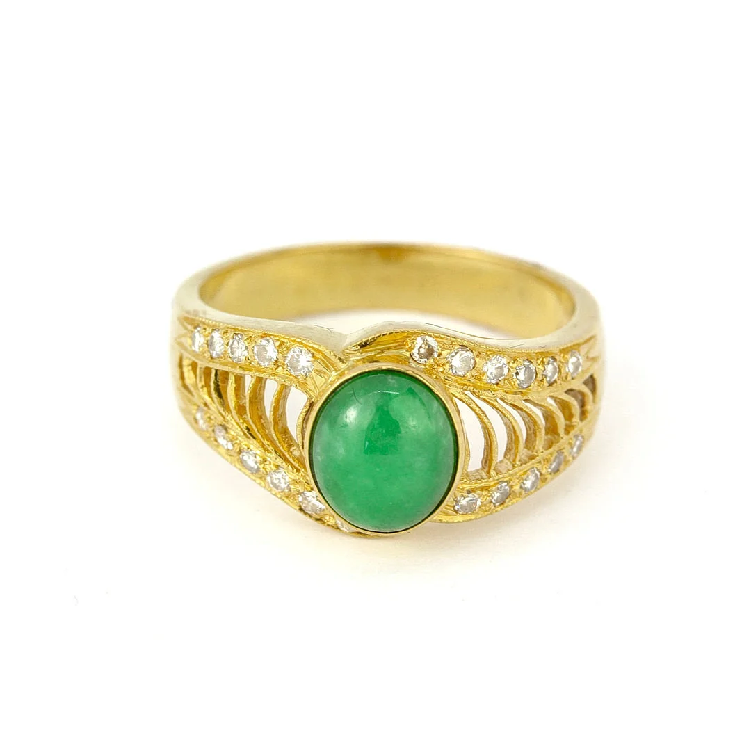 18CT GOLD DIAMOND & JADE RING. — Rings — Chalkwell Auctions
