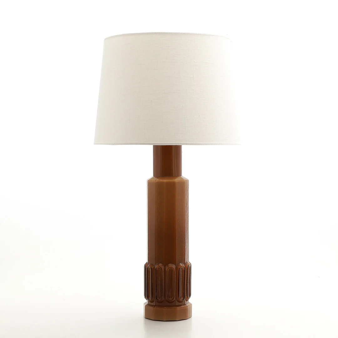 UNO & ÖSTEN KRISTIANSSON. BORDSLAMPA, "Patron", Luxus, Vittsjö. — Table Lamps — Crafoord Auktioner Malmö