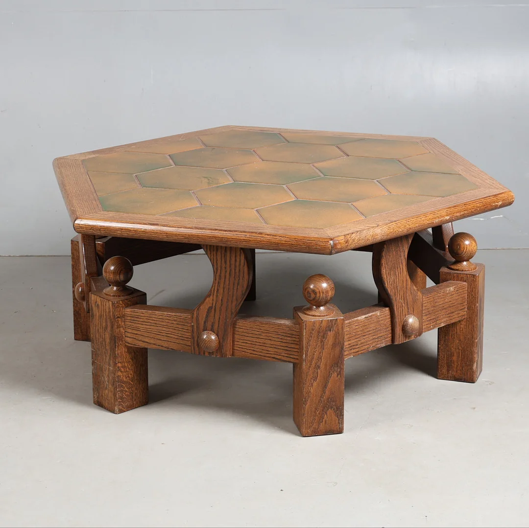 A 20TH CENTURY OAK & TILE TOPPED TABLE. — Coffee Tables — Bishop & Miller