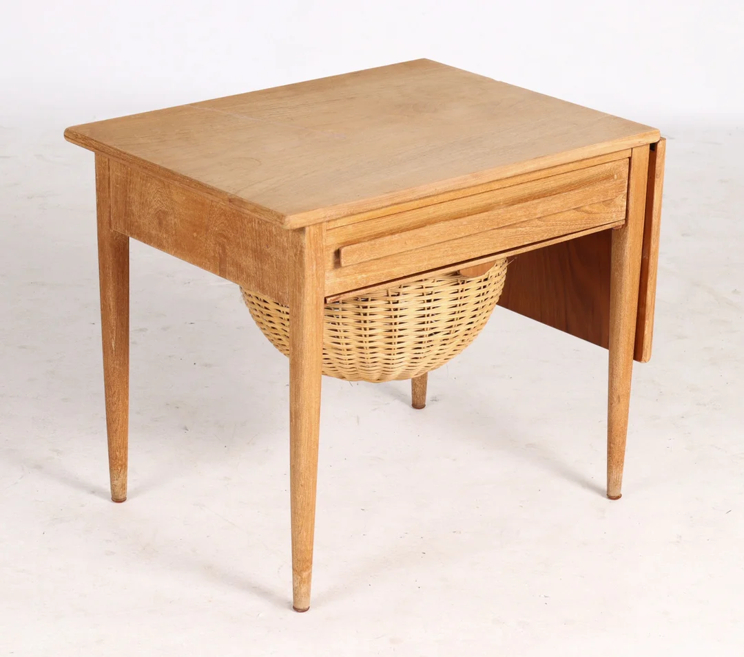 Johannes Andersen, teak sewing table, 1970s — Furniture/Coffee tables, occasional tables — Lauritz