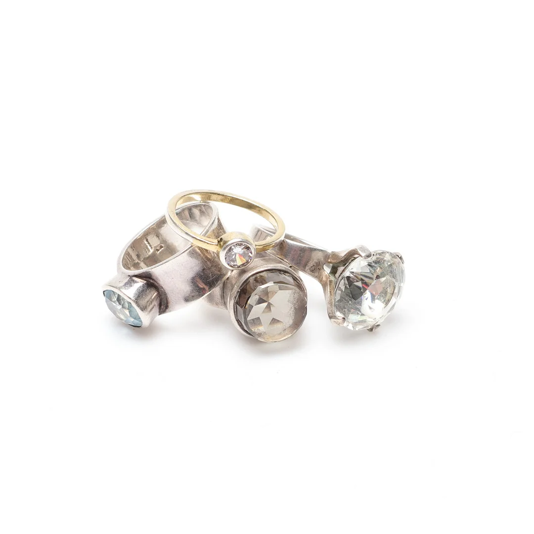 RINGAR, 4st, silver, med stenar. Vikt ca 18 gram. — Rings — Gomér & Andersson Linköping