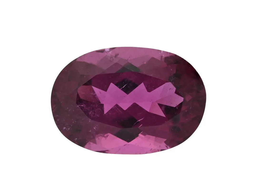 RUBELIT, ovalslipad, 3,58 ct, mått 11,68 x 8,1 x5,7 mm, certifikat från Labtrade Labratory — Ädelstenar/Turmaliner — Kaplans