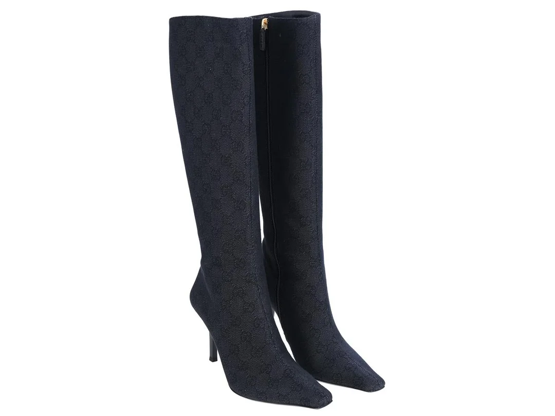 GUCCI, STÖVLAR, GG Monogram Boots, svart tyg, guldfärgade beslag, klack 9 cm, stl 36½ C, dustbag, originalkartong, slitage på sulan. Very Good Condition. — Kläder/Stövlar — Kaplans