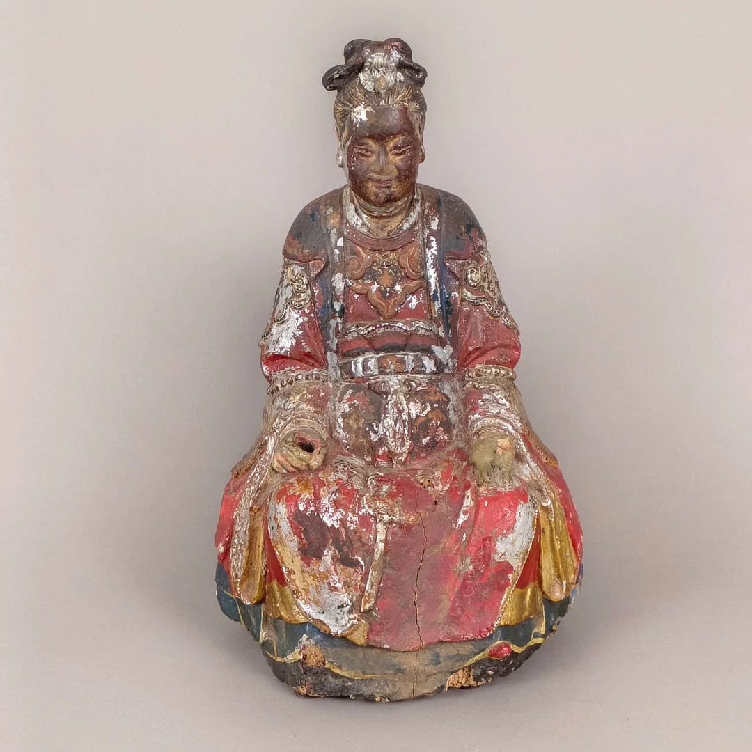 FIGUR DER XIWANGMU IM MING-STIL - CHINA, SPÄTE QING-DYNASTIE. — Wood — Auktionshaus Blank