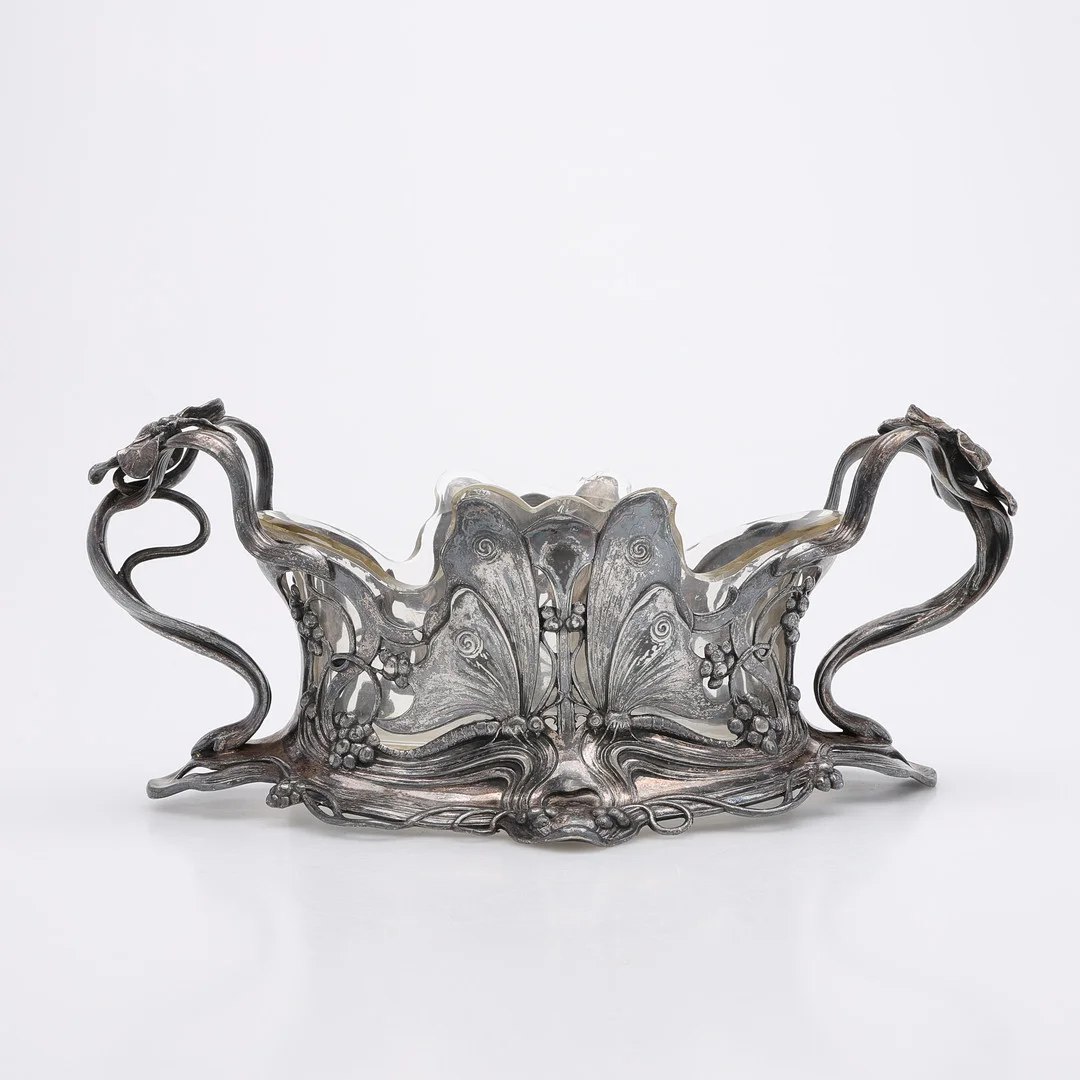 JARDINIÈRE, FÖRSILVRAD TENNLEGERING MED INSATS AV GLAS, WMF, WÜRTEMBERGISCHE METALLWARENFABRIK, JUGEND, O. 1900. — Other metals — Crafoord Auktioner Lund