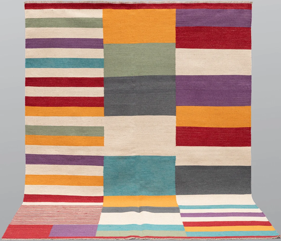 ORIENTMATTA, kelim, handvävd, modern design, ca 245 x 167 cm. — Persian Carpets & Textiles — Skandia Auktion