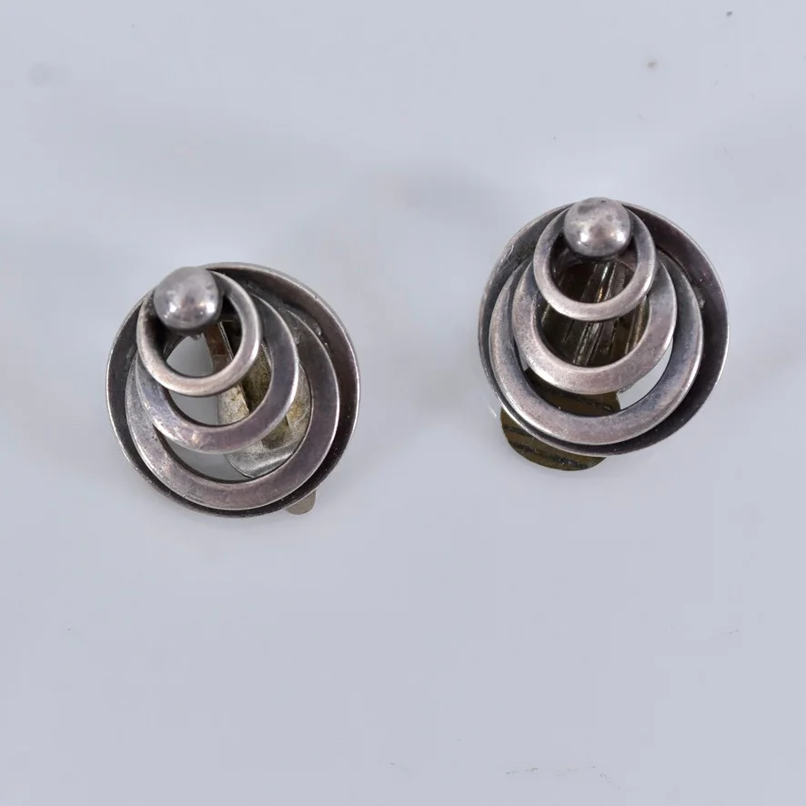 ÖRHÄNGEN, silver, Hermann Siersböl Danmark. — Earrings — Halmstads Auktionskammare