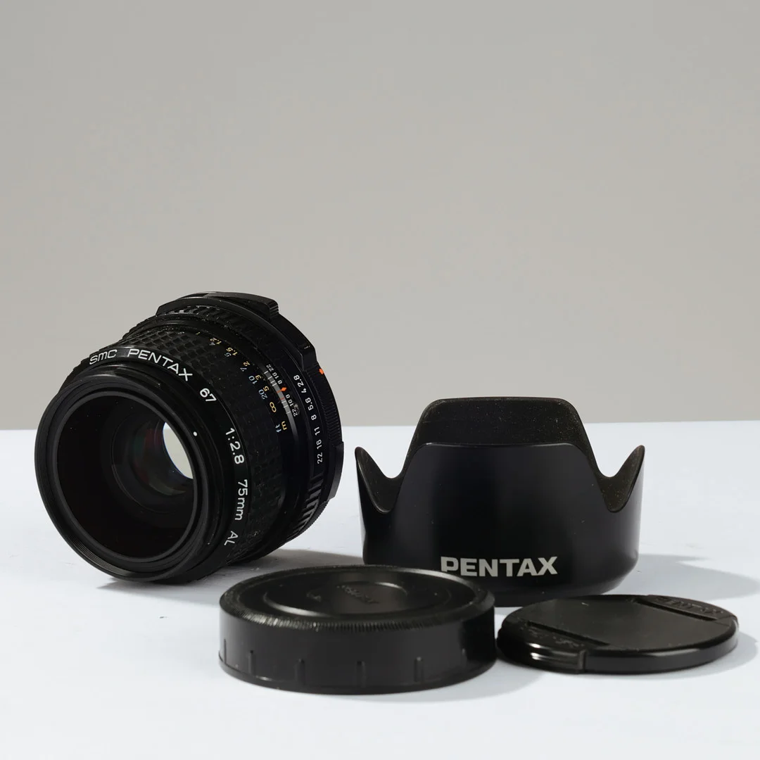 SMC Pentax 67 75 mm f/2,8 AL. — Cameras & accessories — Palsgaard Kunstauktioner