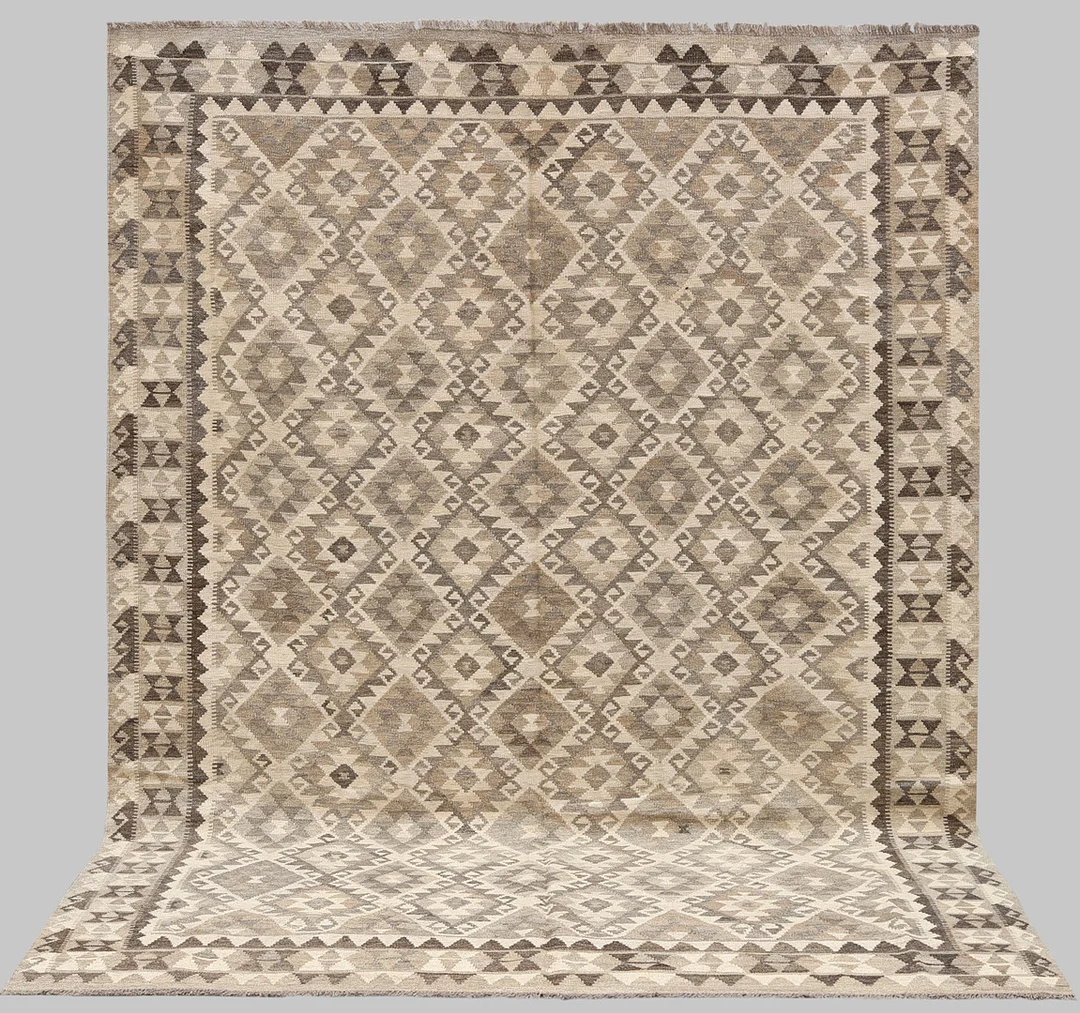 ORIENTMATTA. Kelim naturfärgad, 299 x 208 cm. — Oriental Carpets & Textiles — Gomér & Andersson Linköping