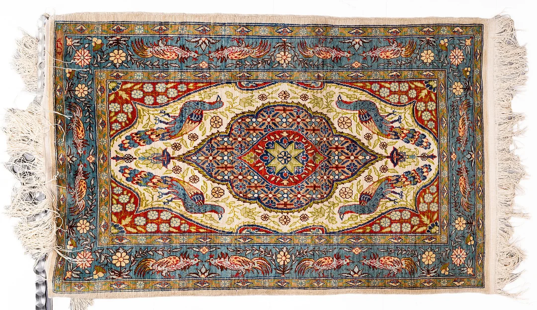 MATTA, Hereke, orientalisk, handknuten, 1900-tal. — Oriental Carpets & Textiles — Norrlands Auktionsverk