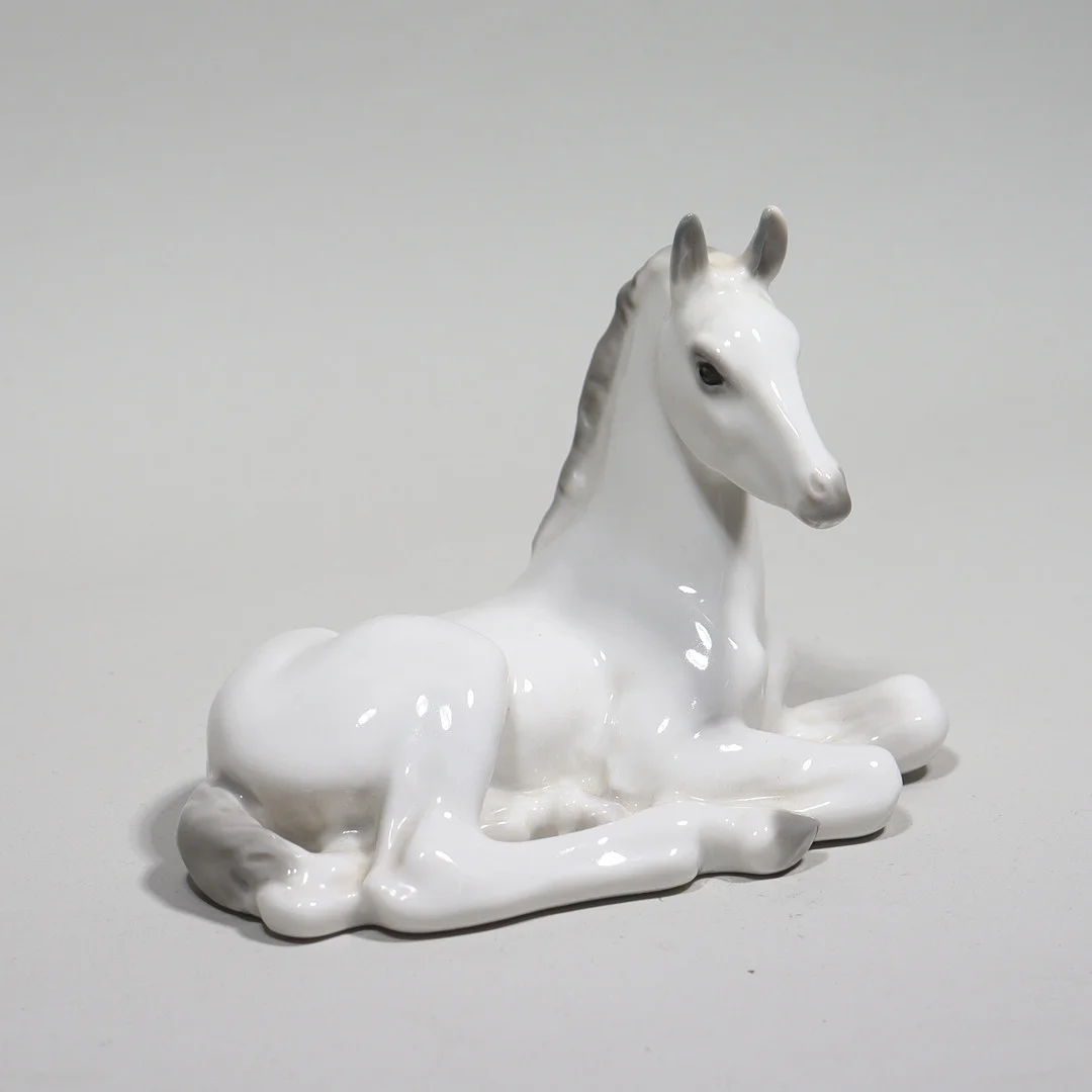 FIGURIN, porslin, häst, Lomonosov, USSR, Ryssland. — European — Markus Auktioner