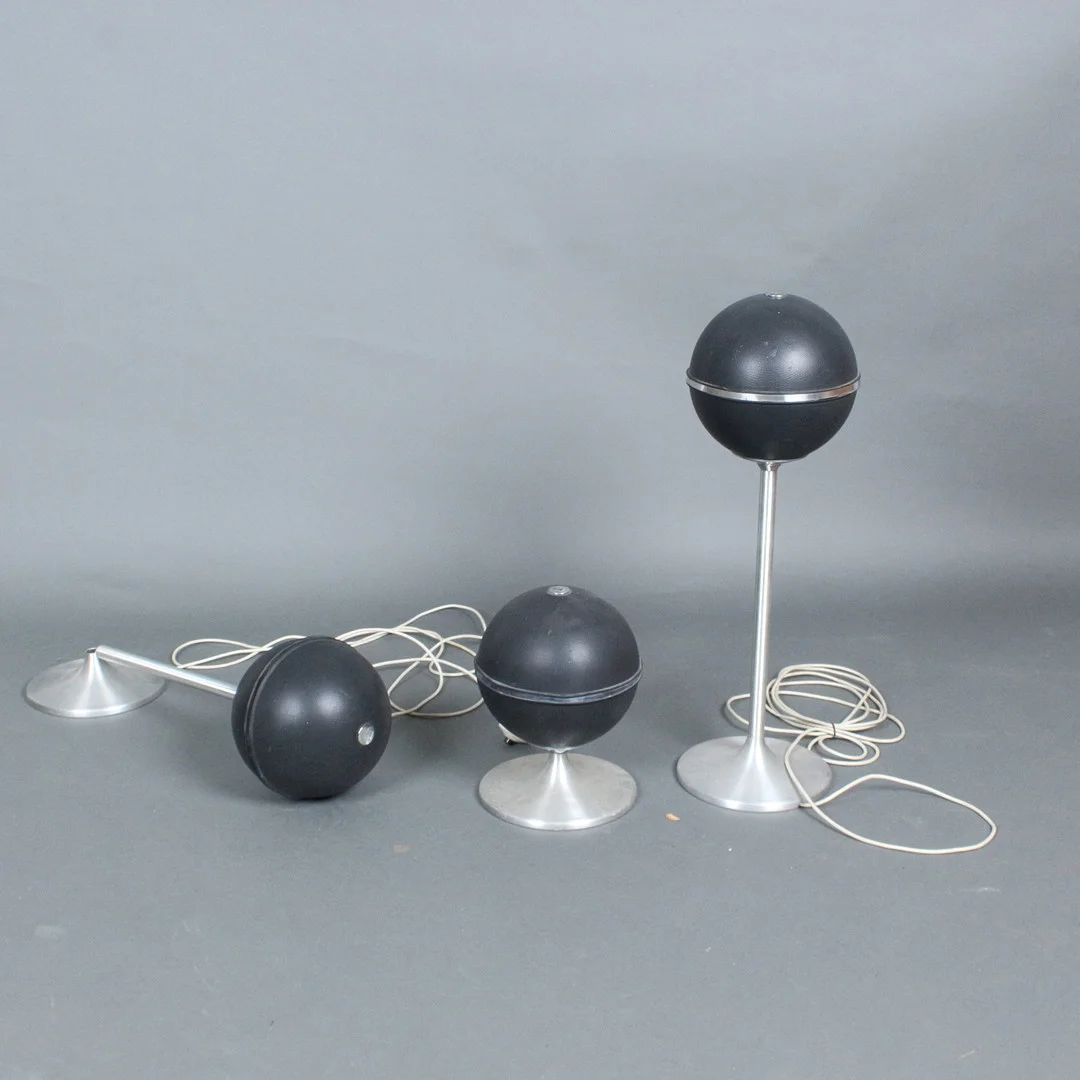 GRUNDIG. Drei Kugelboxen, Modell 'Audiorama', Metall, Stahl, verchromt, 1970er Jahre, Deutschland (3). — Musical instruments — Stockholms Auktionsverk Düsseldorf/Neuss