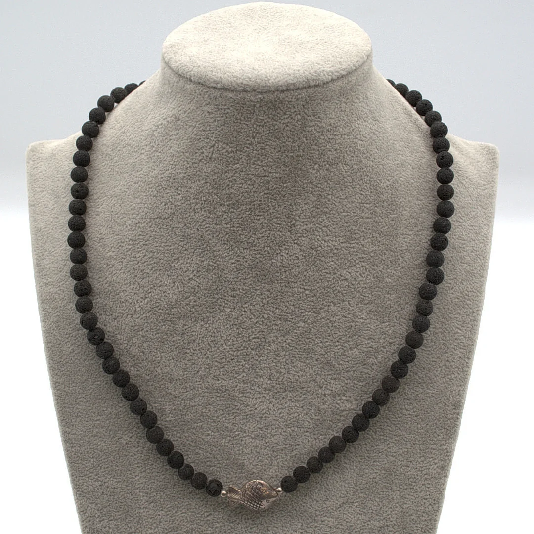 DESIGNER HALSKETTE LAVASTEIN KUGELN, MIT EINEM FISCH ELEMENT UND STERLING SILBERVERSCHLUSS, GESTEMPELT. — Necklace — Kunst- und Auktionshaus Kleinhenz