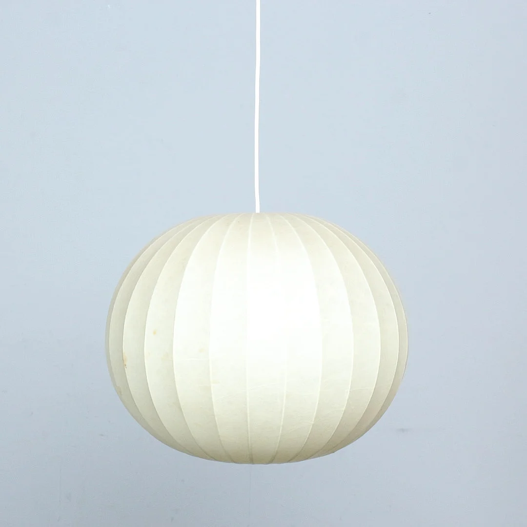 Cocoon-Pendelleuchte der 1970er. — Ceiling lights — Stockholms Auktionsverk Düsseldorf/Neuss