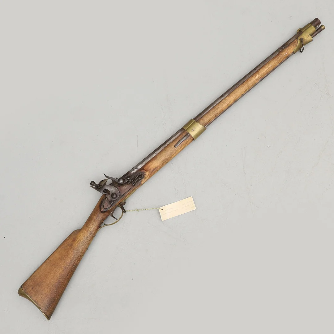 FLINTLÅSGEVÄR, svenskt, studsare, Carl Gustaf Stads Faktori, för fältjägare. — Guns & Rifles — Crafoord Auktioner Malmö