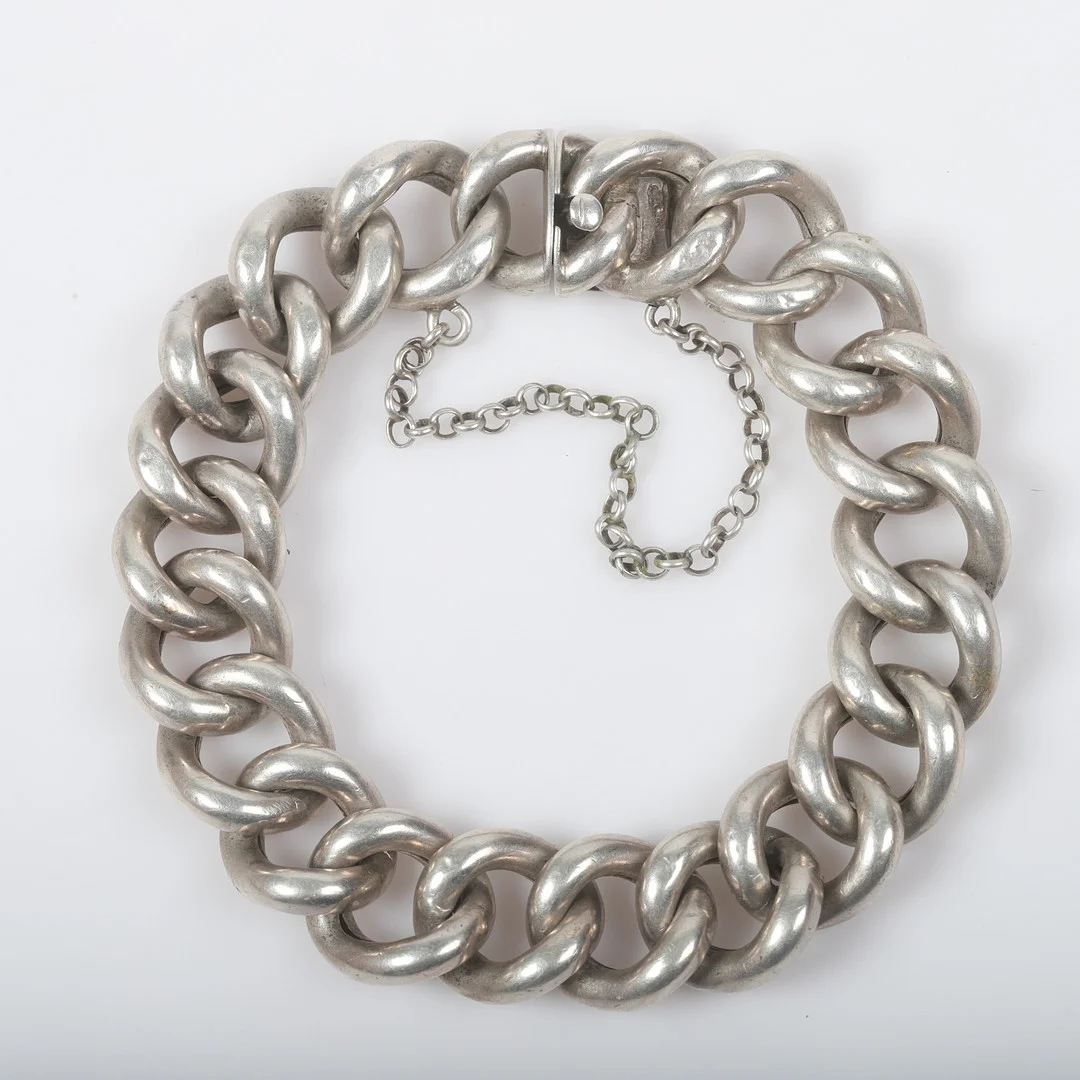 ARMBAND, pansarlänk, silver. — Bracelets — Helsingborgs Auktionskammare