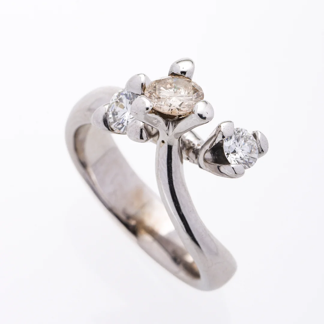 John Erik Mogensen: A diamond ring of 14k white gold, total approx. 1.00 ct. Size 56. — Jewellery/Rings — Lauritz