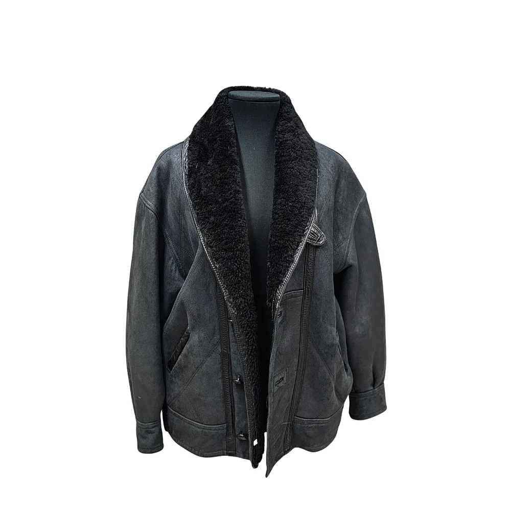 CHAQUETÓN DE CORDERO DOBLE FAZ NEGRO. TALLA 52 EU. — Vintage & Designer Fashion — Barcelona Auctions