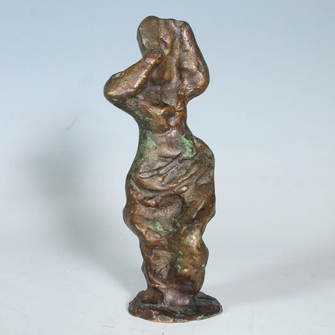 CURT BECKMANN (1901-1970). Bronzeskulptur, Frau im Gewand ''. — Sculptures & Bronzes — Stockholms Auktionsverk Düsseldorf/Neuss