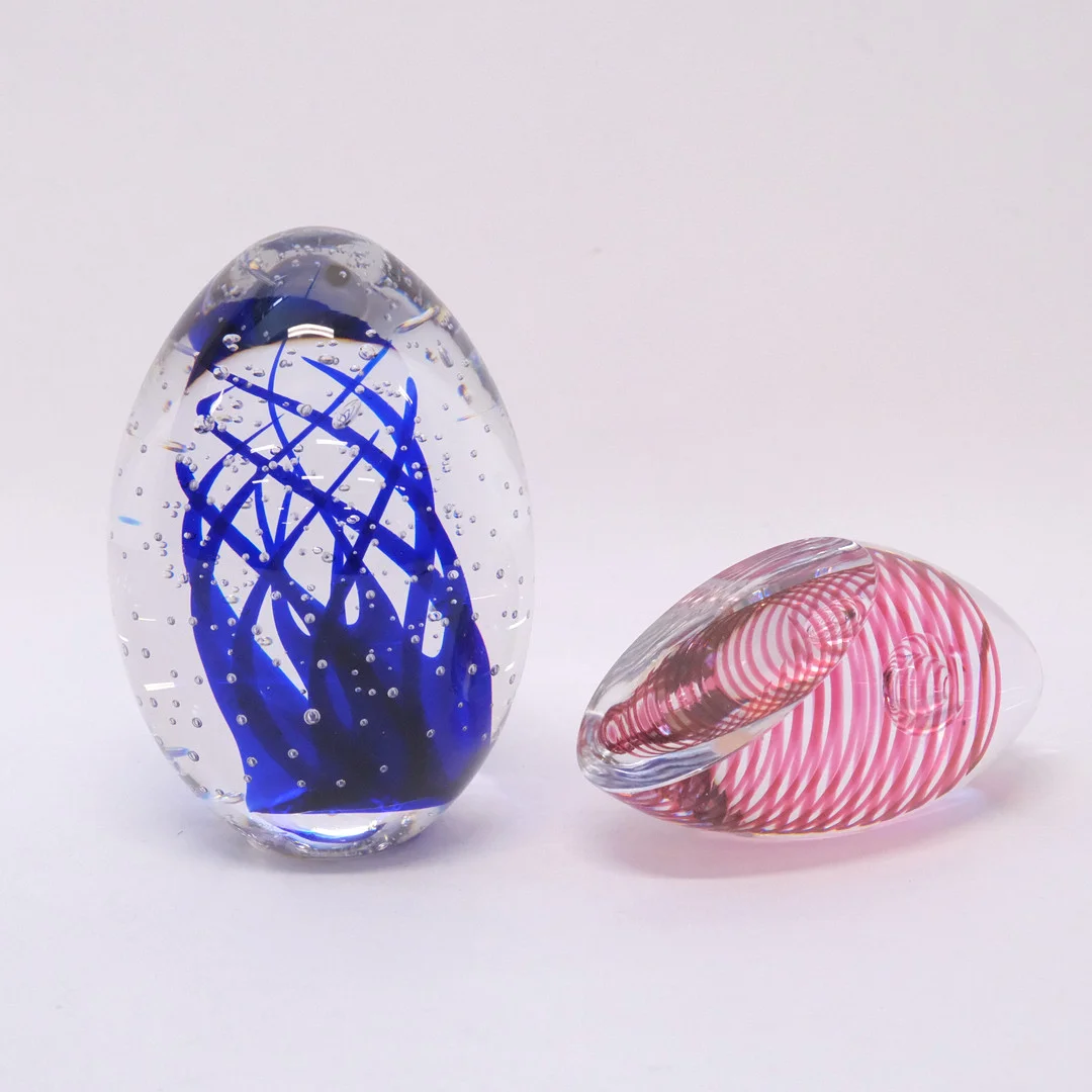 HANNE DREUTLER & ARTHUR ZIRNSACK. TVÅ DELAR KONSTGLAS, SIGNERAD, STUDIO ÅHUS. — Art glass — Björnssons Auktionskammare