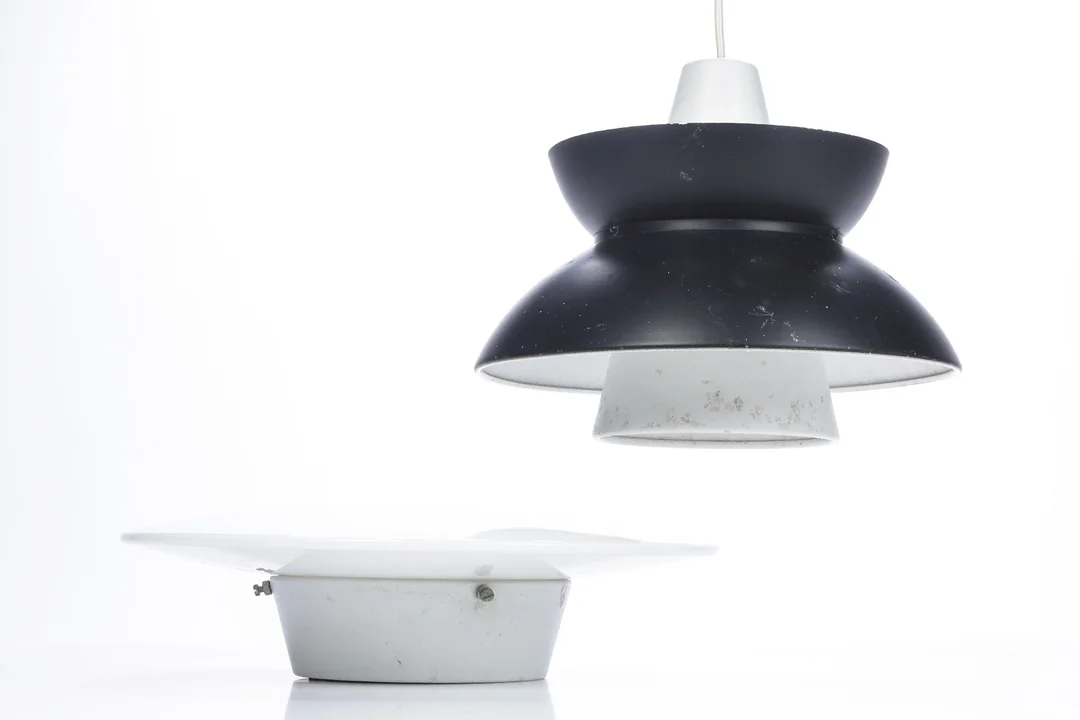 Eklipta and Navy Pendulum. (2) — Lamps and lighting/Pendant lights — Lauritz
