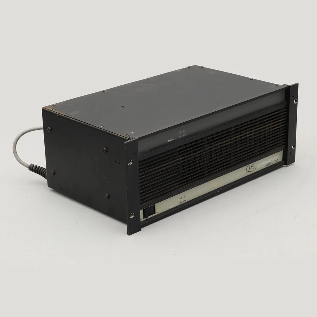 FÖRSTÄRKARE, QSL Model 1700, USA. — Musical instruments — Crafoord Auktioner Malmö