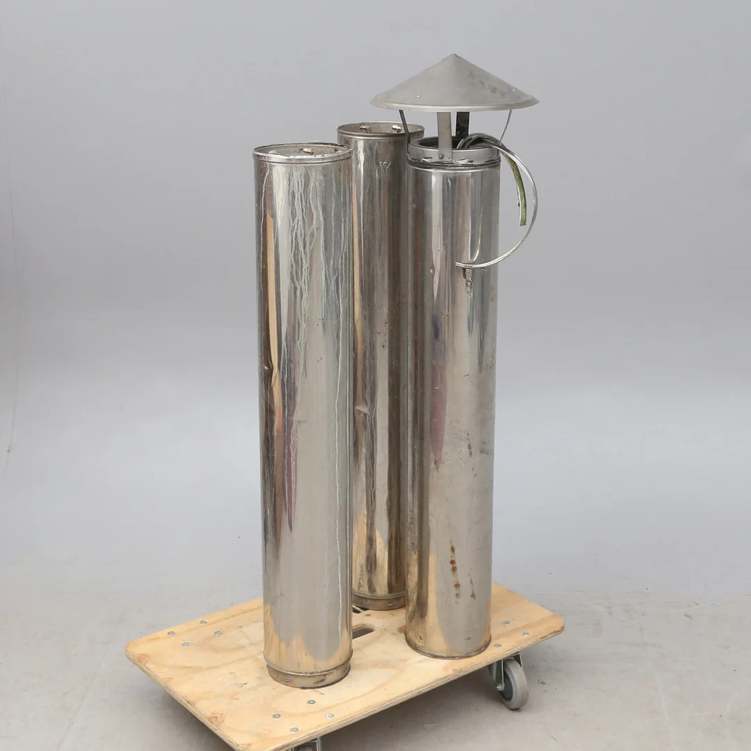 SKORSTENSDELAR 3 st. — Miscellaneous — Kalmar Auktionsverk