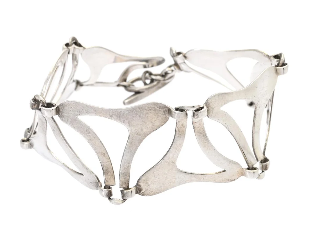 ARMBAND, silver, genombrutet, längd 20 cm, vikt 21,2 3. — Smycken/Armband — Kaplans