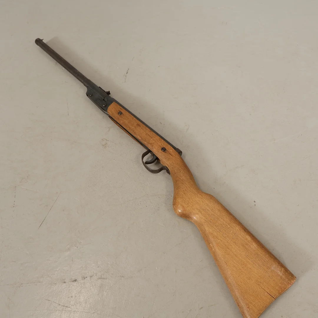 LUFTGEVÄR, Diana modell 16, 1900-talets andra hälft. — Guns & Rifles — Höörs Auktionshall