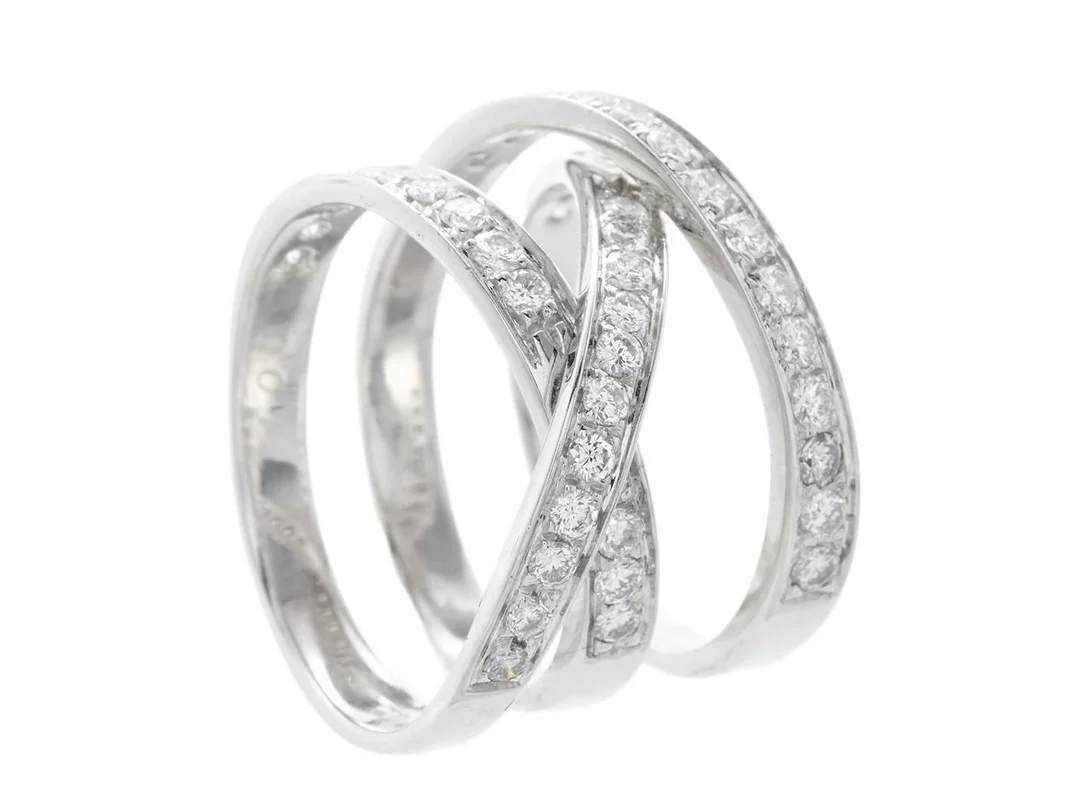 STRÖMDAHLS, ring, 18K vitguld, 45 briljantslipade diamanter 1,00 ctv, TW/VS-SI, stl 17,25 mm, vikt 8,5 g. — Smycken/Ring — Kaplans