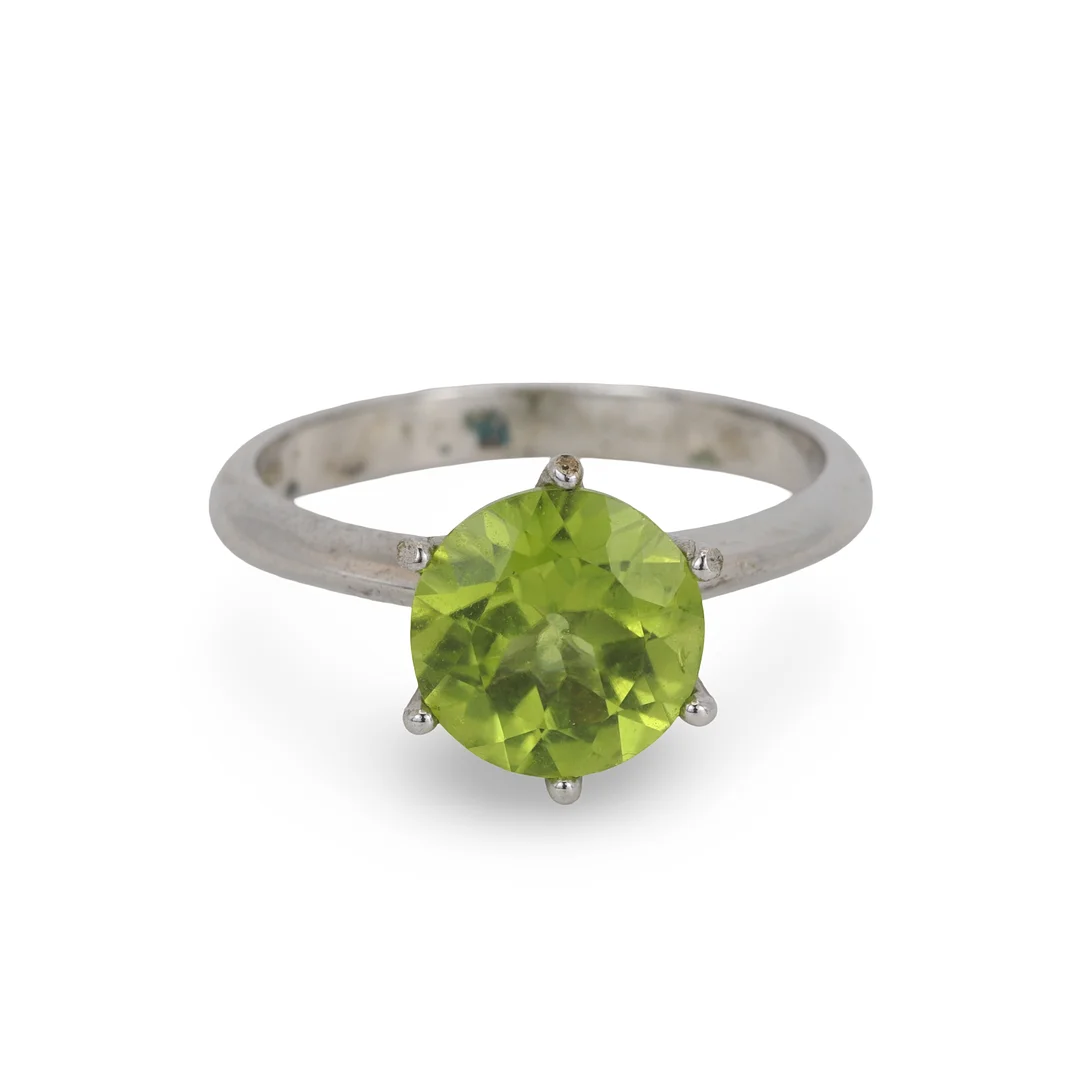 SILVER PERIDOT RING. — Rings — Chalkwell Auctions