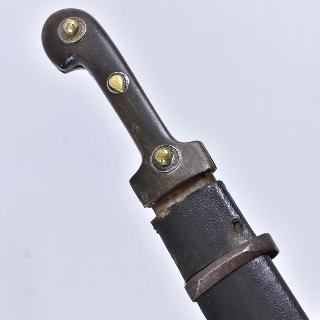 KINDJAL med balja, ottomansk, 1800-talets 2 hälft. — Edged weapons — Halmstads Auktionskammare