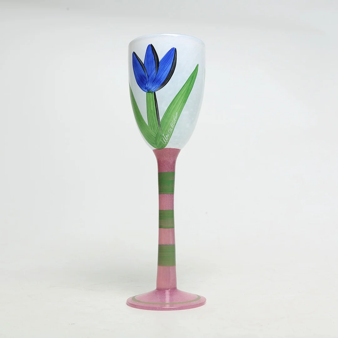 ULRICA HYDMAN-VALLIEN. TULPANPOKAL, glas, Kosta Boda, signerad. — Art glass — Kalmar Auktionsverk