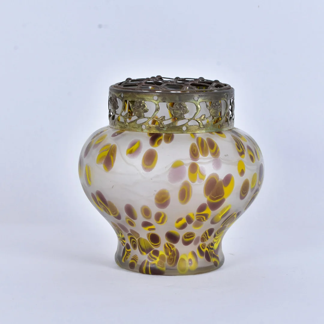 BLOMSTERVAS, glas med metallmontage, Wilhelm Kralik u Söhne. — Art glass — Halmstads Auktionskammare
