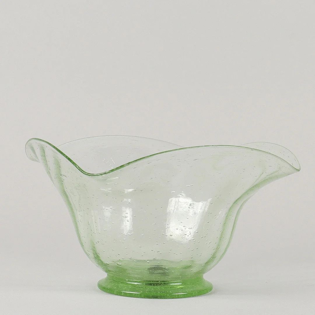 GLASSKÅL Gröntonat glas. — Art glass — Karlstad Hammarö Auktionsverk
