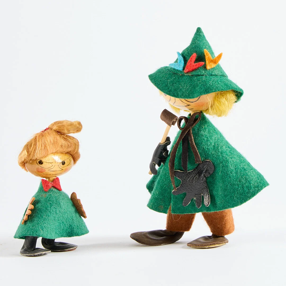 ATELIER FAUNI. Mumindockor, "Lilla my" samt "Snusmumriken", 1955-71, Finland. — Dolls & Teddybears — Uppsala Auktionskammare