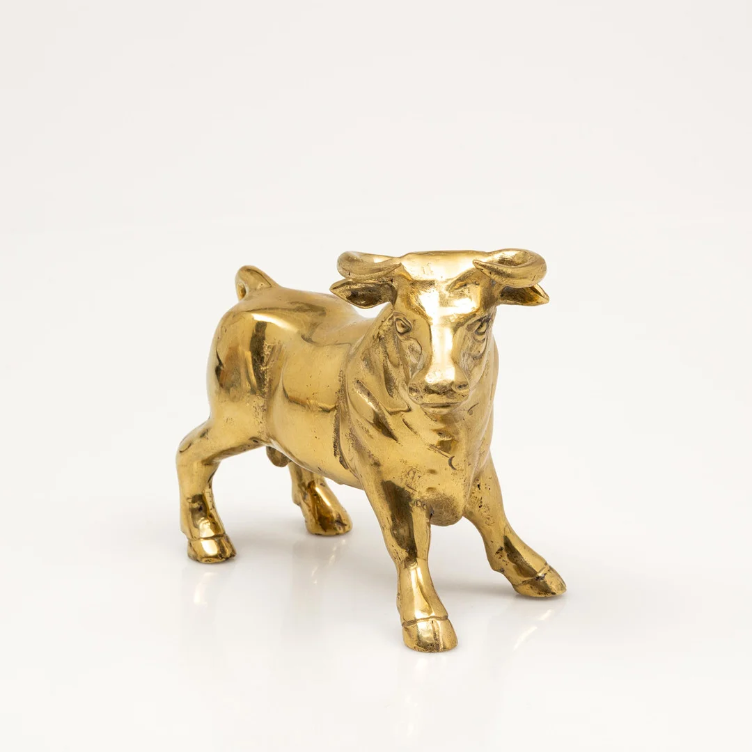 ANDREAS WARGENBRANT. "El bull", guldpatierad brons, signerad. — Sculptures & Bronzes — Garpenhus Auktioner