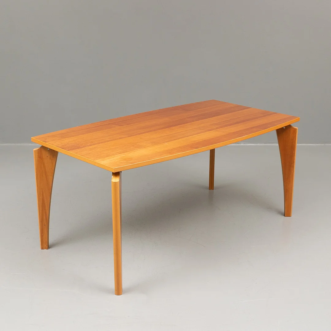 BORD, körsbär, troligen Norge 2000-tal. — Tables — Garpenhus Auktioner