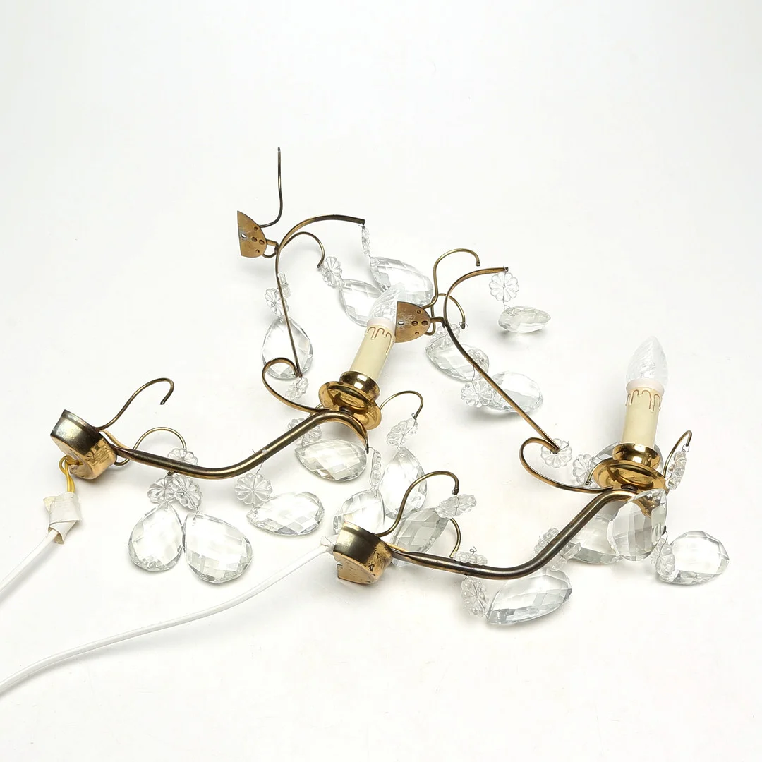 VÄGGLYSTRAR, metall/glas. — Candlesticks — Kalmar Auktionsverk